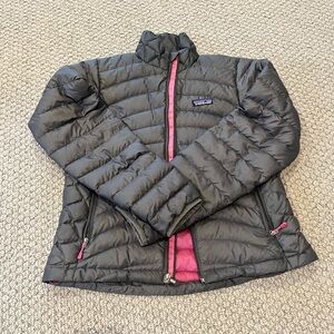 Patagonia Women's Gray Puffer Jacket with Pink Lining
